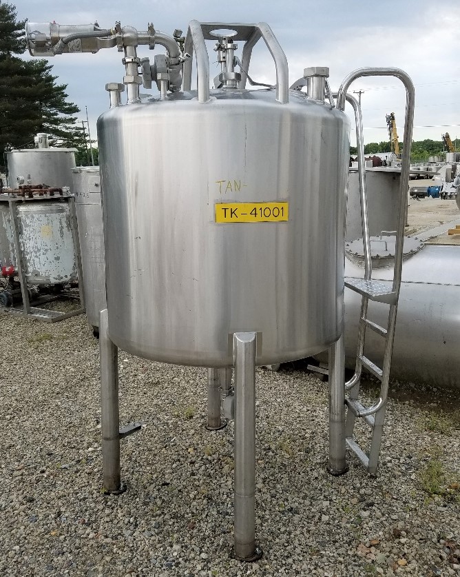 ***SOLD*** used 300 Gallon Sanitary Stainless Steel Mix Tank.  Built by MUELLER.  Approx. 4' dia x 3' T/T (8' Overall Height).  Anchor type mixer/agitator (missing drive).  Dual spray balls, baffle.  4